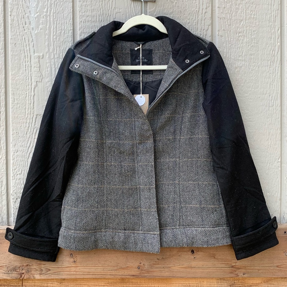 Prana insulated Caprise jacket w/detachable layer - Picture 6 of 16